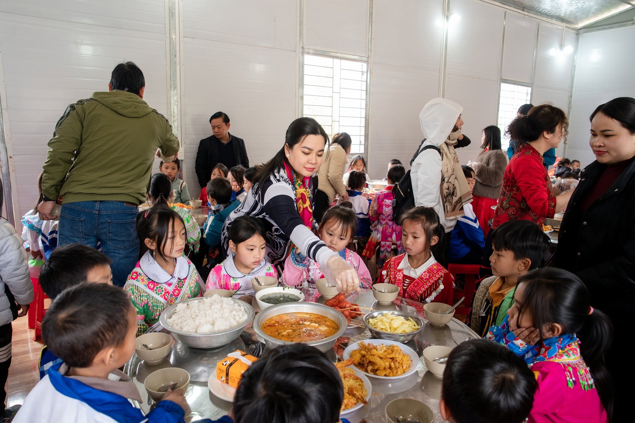 Khánh thành “Nhà ăn cho em” tại xã vùng cao Cao Bằng