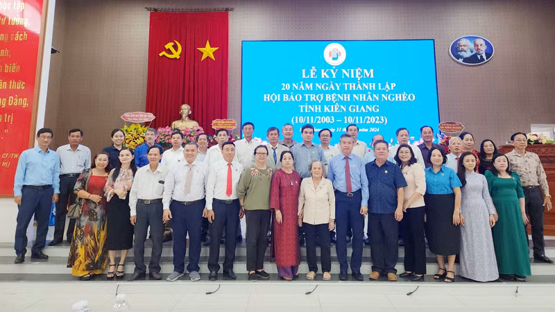 Kiên Giang: Vận động hơn 1.100 tỷ đồng giúp đỡ người nghèo, bệnh nhân nghèo